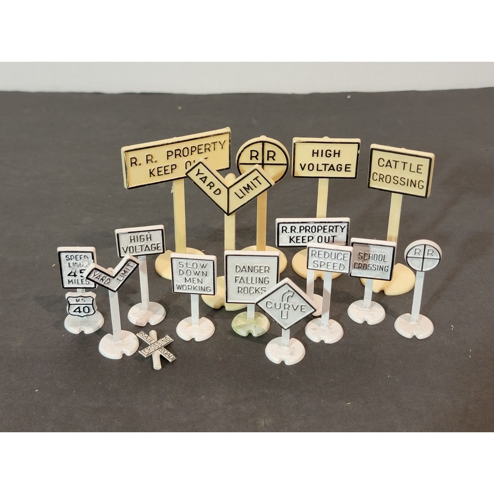 Vintage Ho Scale (16) Plastic Model‎ Railroad Signs Mixed Lot Model Train Set - Picture 5 of 5